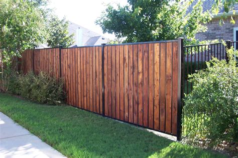 How To Best Maintain Your Wooden Fence