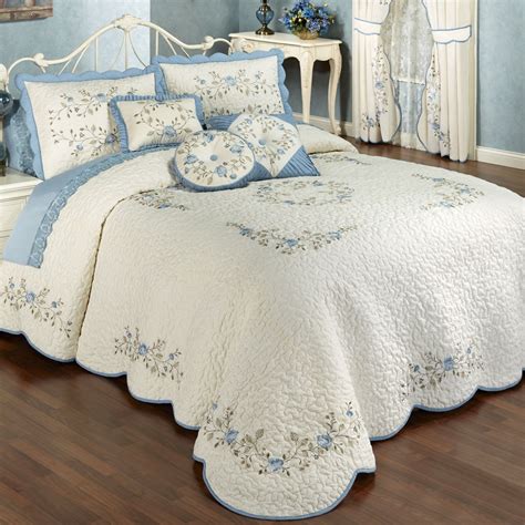 Vintage Charm Embroidered Quilted Bedspread Bedding Shabby Chic