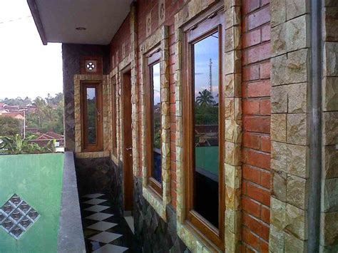 Gambar desain arsitektur batu alam andesit untuk stepping trap via. 35 Motif Keramik Dinding Teras Depan Rumah yang Modern ...