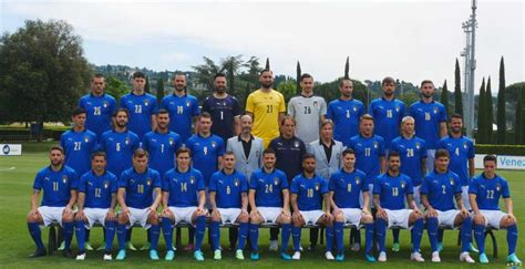 Non avrai problemi a vedere l'evento in diretta streaming gratis.infatti, rai play ti offre la possibilità di seguirlo sul suo portale ufficiale, a partire dalle 21. Italia-Repubblica Ceca probabili formazioni e dove vederla ...