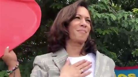 here are the kamala harris waving memes you ve been looking for huffpost entertainment