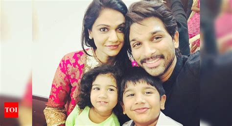 Allu Arjun Wishes Wife Sneha Reddy Happy 9th Wedding Anniversary With A