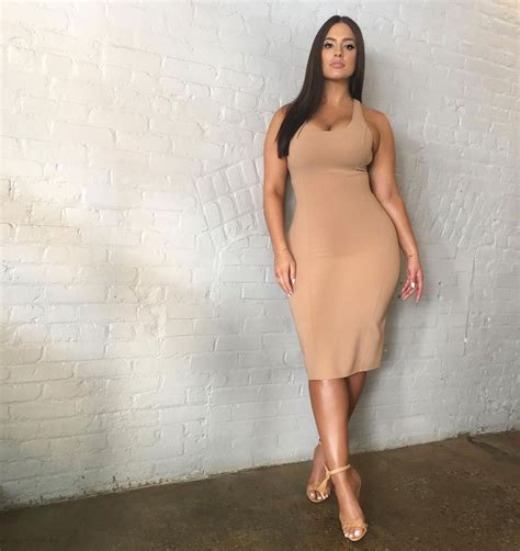 Ashley Graham Became A Supermodel In 2016 Heres How She Did It Vogue