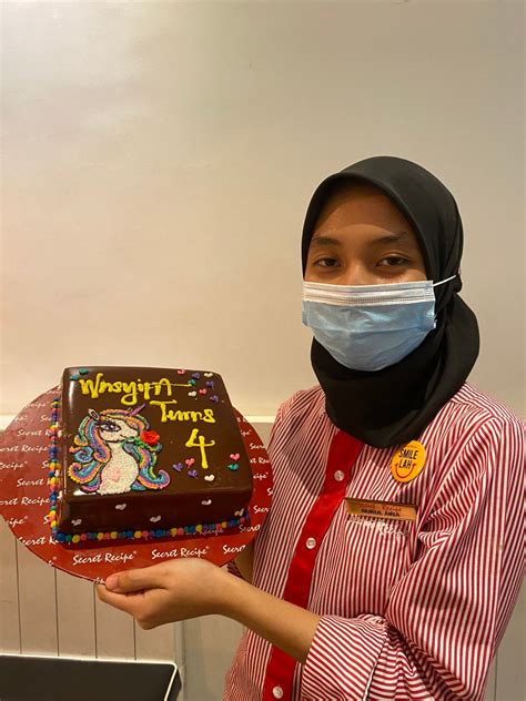 Amount of batter some of my cake recipes yield. Talented Staff At Secret Recipe M'sia Decorates Cakes To A ...