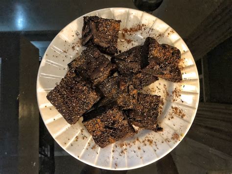 Not all delicious puds need be extremely high in carbohydrates. Healthy Paleo Keto No Diary Low Carbs No Sugar Avocado Chocolate Brownie Desserts - Zaneta Baran
