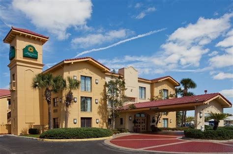 Casino at luxor las vegas and excalibur casino are also within 2 mi (3 km). Hotel La Quinta Inn & Suites Las Vegas Airport North ...