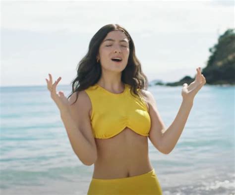 Watch Lordes Solar Power Music Video And Finally Feel Warm Again Elle Australia