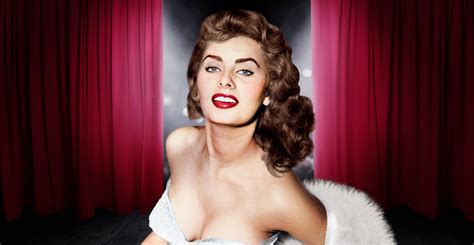 Stunning Photos Of Sophia Loren Show Why There Was No One More