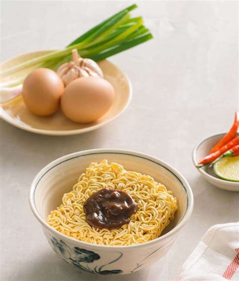 Give Your Instant Noodles A Quick Healthy Makeover