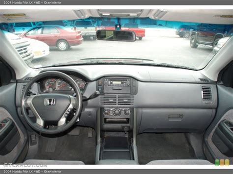 Gray Interior Dashboard For The 2004 Honda Pilot Lx 4wd 50327823