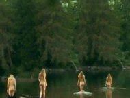 Naked Bernadette Heerwagen In Der Schandfleck