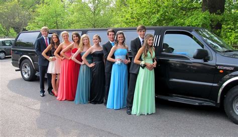Get multiple quotes within 24 hours! Prom Limo Services Near Me - Prom Car Limo Service
