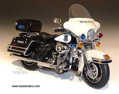 Harley davidson ürünleri cazip indirimlerle morhipo'da! 2011 harley davidson FLHTP Electra Glide Police Motorcycle ...