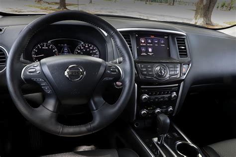 2020 Nissan Pathfinder Interior Photos Carbuzz