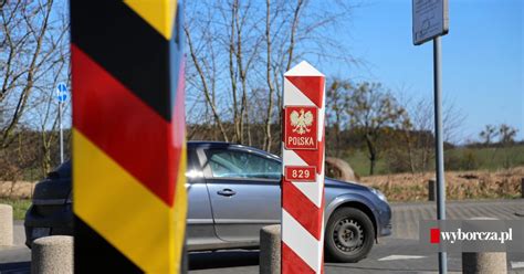 Osoby przyjeżdżające do polski z wielkiej brytanii będą podlegały kwarantannie. Koronawirus. Testy i kwarantanna po przyjeździe z Polski ...