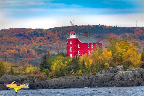 Marquette Harbor Lighthouse Autumn Colors -7210 - Seward's Wood-n-Crafts/Michigan Photography ...