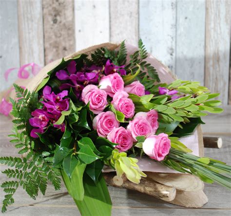 Beautiful And Elegant Pink Bouquet Bt15 Angkor Flowers