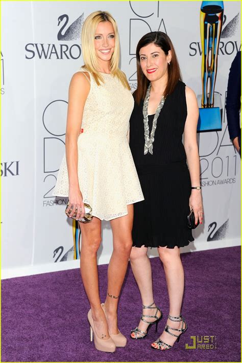 Amber Heard And Katie Cassidy Cfda Fashion Awards 2011 Photo 2550281 2011 Cfda Fashion Awards