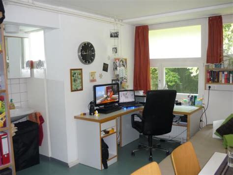 Helle 3 zimmerwohnung in einem mehrfamilienhaus mit aufzug im 2.ogfrei beziehbarzur wohnung, gehören ein p. Möbiliertes Studentenappartement Campus Vaihingen - 1 ...