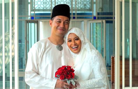 Download lagu perkahwinan nabila huda mp3 gratis dalam format mp3 dan mp4. Nabila Huda Sah Bergelar Isteri Kepada Mohd Izwan