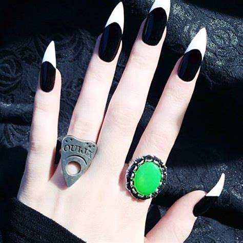 Creepy Cool Nail Art Witches Brew Ring On Harperleighhollywood