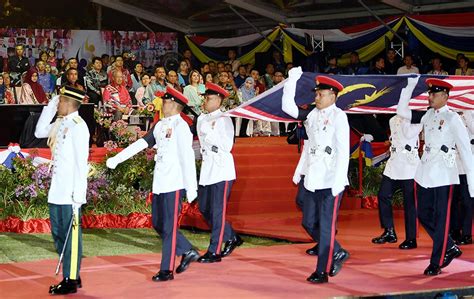 13 ogos selasa tempat : Perarakan Jalur Gemilang Melaka | Pelancaran Bulan ...