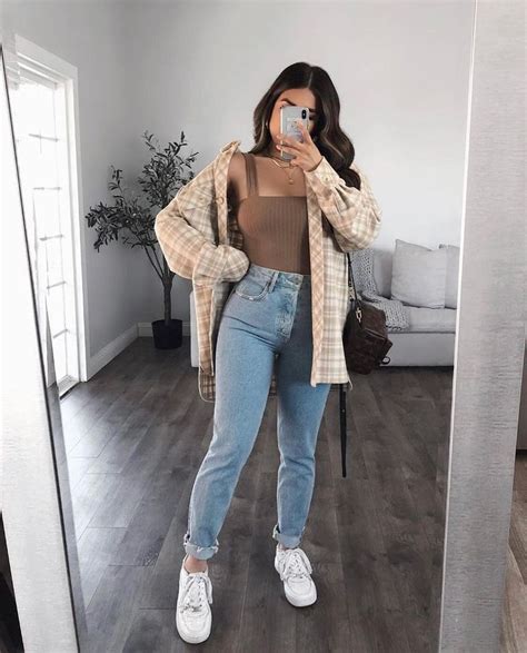 25 stylish fall outfit ideas to copy in 2021 stylish fall outfits trendy fall outfits