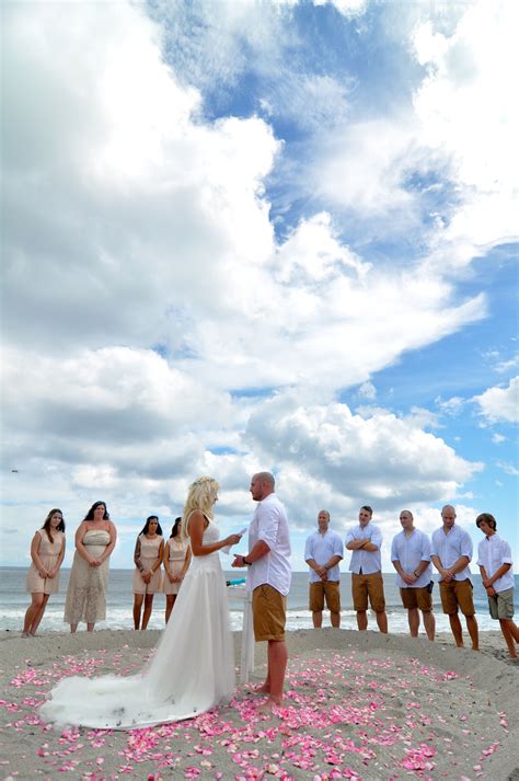 Jupiter Beach Wedding South Florida Beach Wedding Wedding Bells And Seashells