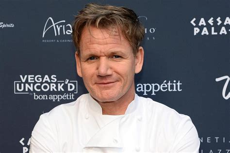 Pad thai has to be sweet, sour, and salty. gordon then tried to save himself by saying the dish tastes pretty good, but chef chang didn't backpeddle one bit, responding with, . Gordon Ramsay Pad Thai Chef / Chefs And Critics Call Out ...