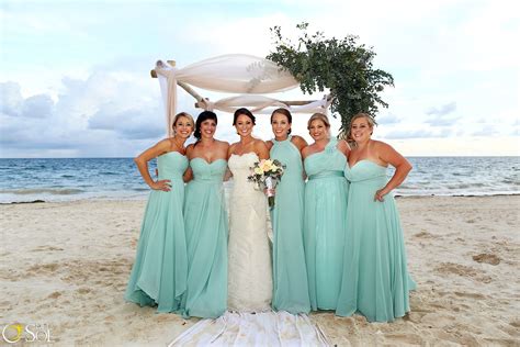 Hermosos vestidos color turquesa para boda en la playa ...