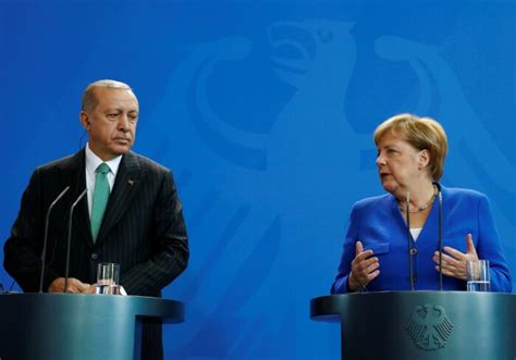 Merkel Kritiserer Tyrkiske Menneskerettigheder På Dramatisk Pressemøde