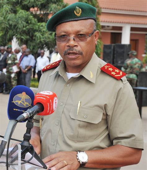 Comandante Do Exército Passa A Secretário De Estado Para A Reinserção Rede Angola Notícias