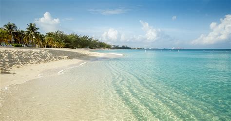Seven Mile Beach Grand Cayman Cayman Islands Photograph By Karol