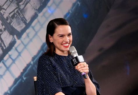 Daisy Ridley At Star Wars The Force Awakens Press Conference In