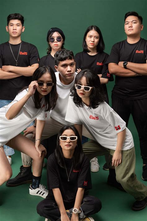 Tiêu Đề: Nhóm lớp tuyệt đẹp - Hình ảnh của Avatar hoàn hảo