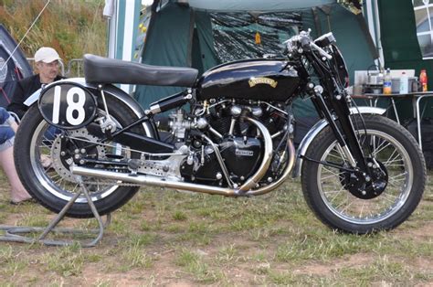 The vincent black lightning project began life when london vincent dealer jack surtees ordered a bespoke vincent rapide in 1947 with a significantly upgraded engine for racing. 1951 Vincent Black Lightning Classic Motorcycle Pictures