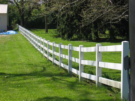 Horse Fencing 11 Options Vinyl Fence Cost Horse Fencing Backyard