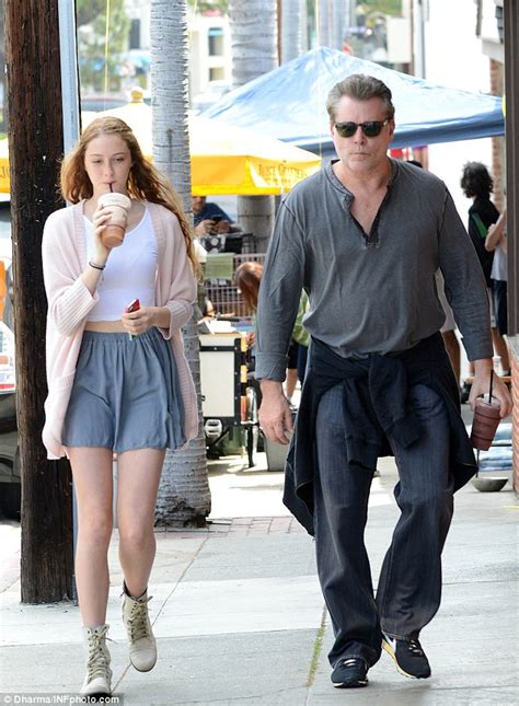 Ray Liotta Treats His Daughter Karsen To A Healthy Smoothie During Day