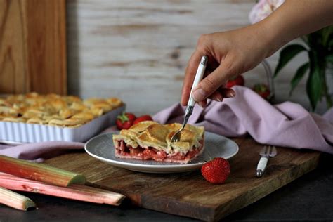 Du kannst aber auch genauso gut den rhabarber zuckern und darin ziehen lassen. Food Blog Rhabarber / Foodblog Paules Ki T Chen Blog ...