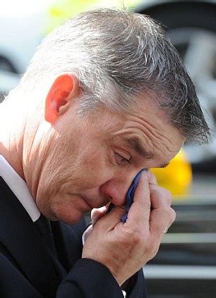 Ontdek de perfecte stockfoto's over david rathband en redactionele nieuwsbeelden van getty images kies uit premium david rathband van de hoogste kwaliteit. PC David Rathband funeral: Brother Darren's barely veiled ...