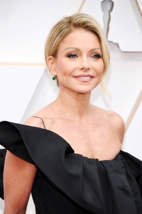 Kelly Ripa Never Misses A Workout Plus Diet Secrets Revealed Behind
