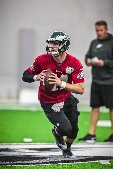 Carson wentz contract and salary cap details, full contract breakdowns, salaries, signing bonus carson wentz signed a 4 year, $128,000,000 contract with the philadelphia eagles, including a $16. Carson Wentz And Receivers Looking Impressive - GCOBB.COM ...