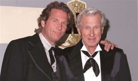 Lloyd bridges' career was briefly derailed in the early 1950s when he was blacklisted for his earlier involvement with the actors lab, a theater group 6. Famous People - Celebrity Dads at WomansDay.com