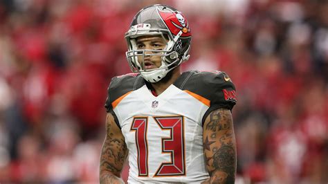 Bucs Mike Evans Is Protesting Donald Trump But Didnt Vote In Election