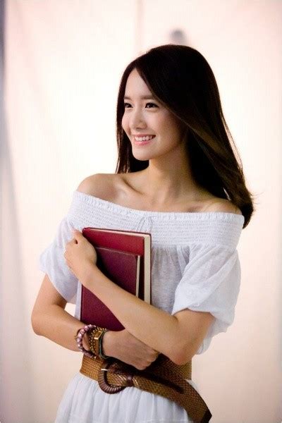 Snsd Yoona Couldn T Hide Her Goddess Look At Fresh Look Illuminate Comercial [14photos