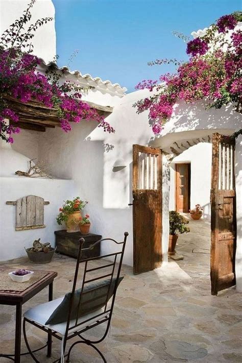 Ein wohnzimmer im mediterranen stil wirkt besonders wohnlich und gemütlich. Pinterest Wohnzimmer Ideen | Mediterrane häuser ...
