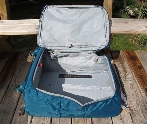 Biaggi Contempo 28″ Expandable 4 Wheel Spinner Upright Folding Luggage