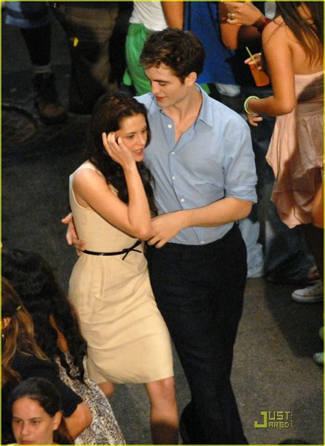 Kristen Stewart And Robert Pattinson Kisses In Rio Photo 393057 Photo Gallery Just Jared Jr