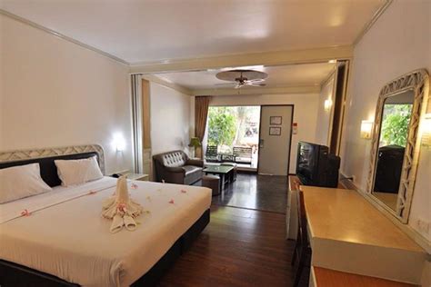 Basaya Beach Hotel And Resort Pattaya ̶1̶9̶7̶5̶ Hotel Price Address