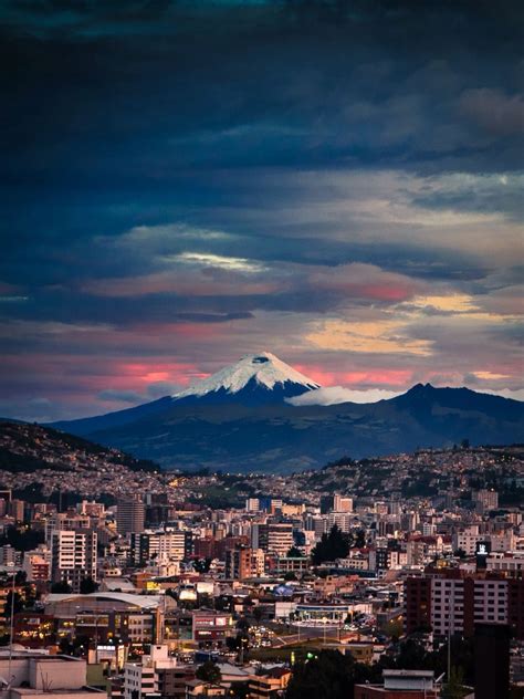 Atardecer Quito Con El Cotopaxi De Testigo I Loved This City